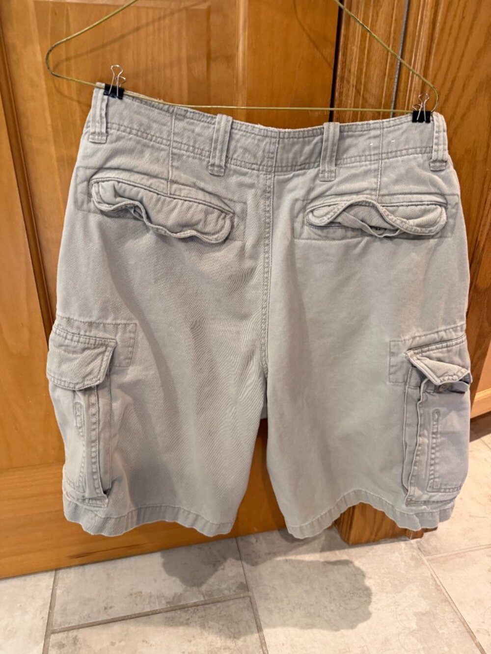 Old Navy Cargo Shorts Khaki Size 32 Mens - Picture 2 of 2